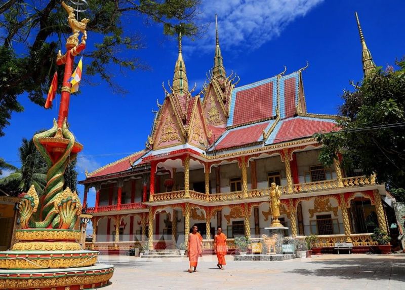 NGÔI CHÙA PHẬT GIÁO NAM TÔNG KHMER TRONG ĐỜI SỐNG CỘNG ĐỒNG KHMER NAM BỘ