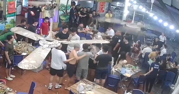 Nhóm thanh niên gây náo loạn quán ăn sau màn trêu ghẹo cô gái bất thành