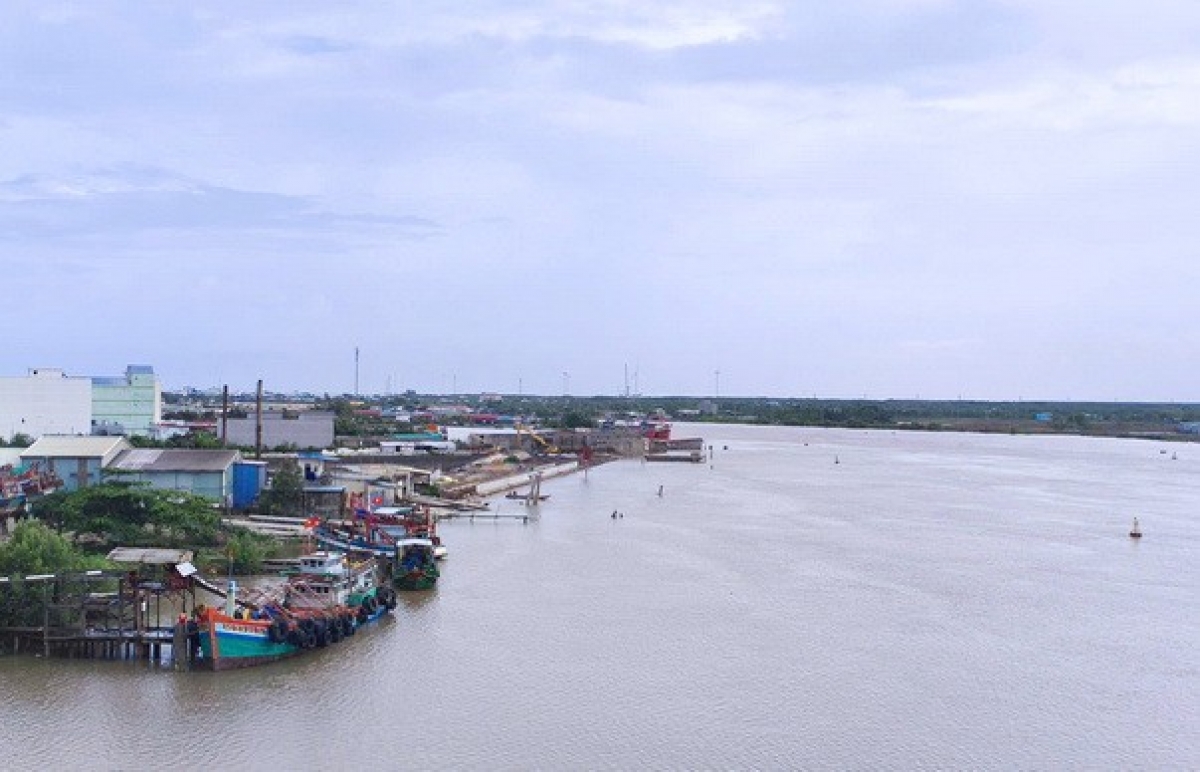 Cà Mau đầu tư 480 tỷ đồng xây dựng kè bờ sông Gành Hào, tăng cường ứng phó sạt lở