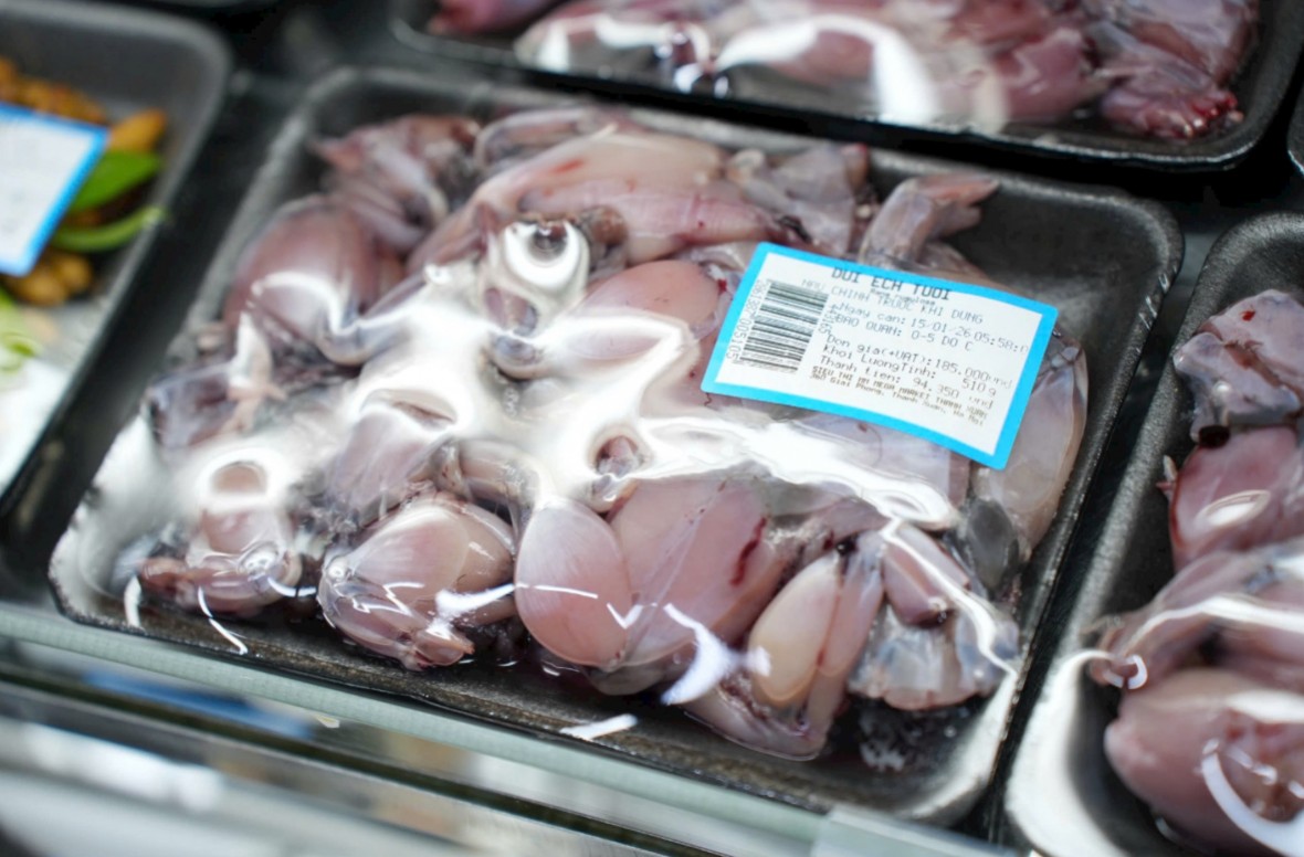 Vụ thực phẩm “3 không” tại siêu thị lớn giữa thủ đô: MM Mega Market bị phường xử phạt 8 triệu đồng