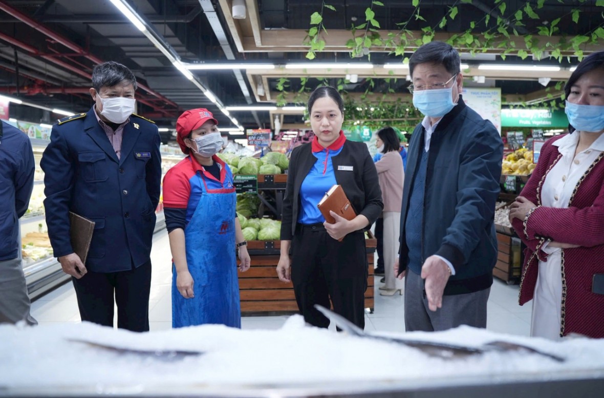 Hà Nội: Phường Phương Liệt sẽ vào cuộc kiểm tra vụ siêu thị MM Mega Market Thanh Xuân bán thực phẩm không ghi ngày sản xuất Hà Nội: Phường Phương Liệt sẽ vào cuộc kiểm tra vụ siêu thị MM Mega Market Thanh Xuân bán thực phẩm không ghi ngày sản xuất