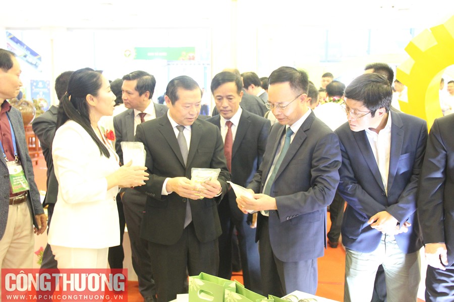 sản phẩm công nghiệp nông thôn tiêu biểu