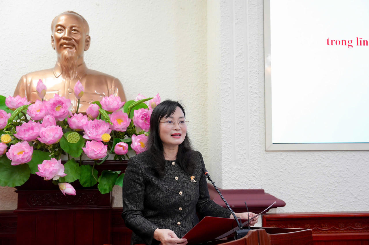 Công bố Thể lệ Cuộc thi “Chuyện nghề Thi hành án dân sự” lần thứ 2 Phó Tổng Biên tập Báo PLVN Vũ Hồng Thúy đã công bố Thể lệ Cuộc thi “Chuyện nghề THADS” lần thứ 2.