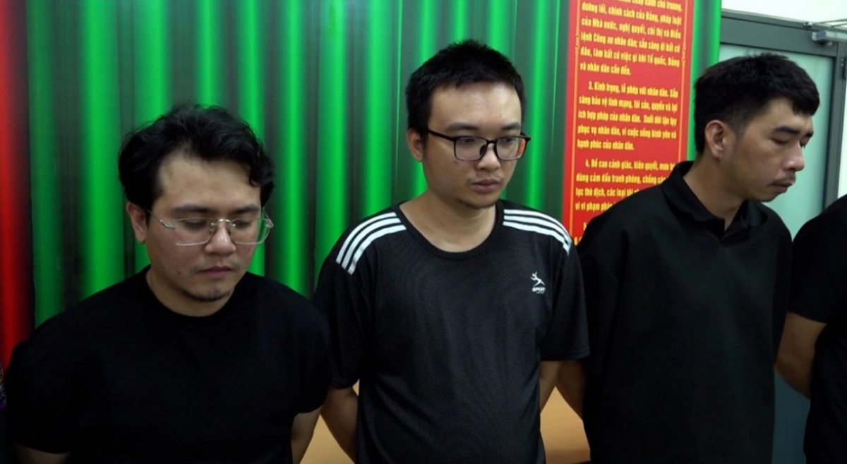 Triệt phá đường dây cung cấp 