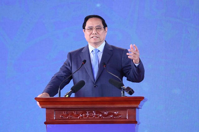 Thủ tướng Phạm Minh Ch&iacute;nh ph&aacute;t biểu tuy&ecirc;n bố khởi c&ocirc;ng, kh&aacute;nh th&agrave;nh 234 dự &aacute;n lớn tr&ecirc;n cả nước. (Ảnh: Nhật Bắc)