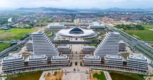 Trung ương yêu cầu hạn chế tối đa xây dựng trụ sở, trung tâm hành chính mới