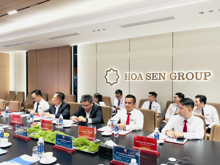 Hai bên trao đổi về cơ hội hợp tác, mở rộng thị trường và phát triển hệ thống phân phối.