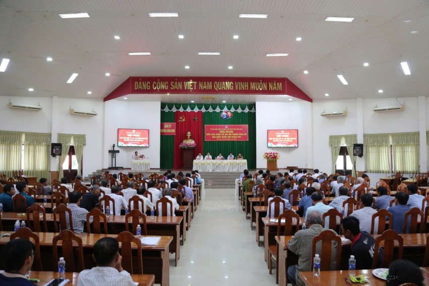 Giám đốc Học viện Tài chính Nguyễn Đào Tùng tiếp xúc cử tri 2 phường tại tỉnh Vĩnh Long Giám đốc Học viện Tài chính Nguyễn Đào Tùng tiếp xúc cử tri 2 phường tại tỉnh Vĩnh Long