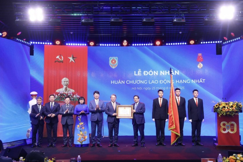 Ngành Tư pháp: Khẳng định vai trò là lực lượng nòng cốt, đi đầu trong tham mưu kiến tạo thể chế phát triển đất nước Ngành Tư pháp: Khẳng định vai trò là lực lượng nòng cốt, đi đầu trong tham mưu kiến tạo thể chế phát triển đất nước