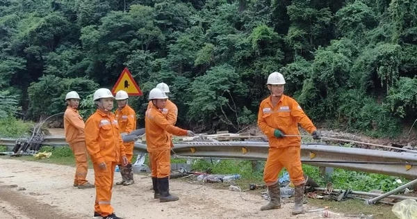 Cấp điện trở lại cho hơn 9.000 khách hàng ở Lào Cai sau ảnh hưởng mưa lũ