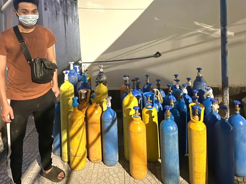 Đối tượng và tang vật bị lực lượng chức năng thu giữ