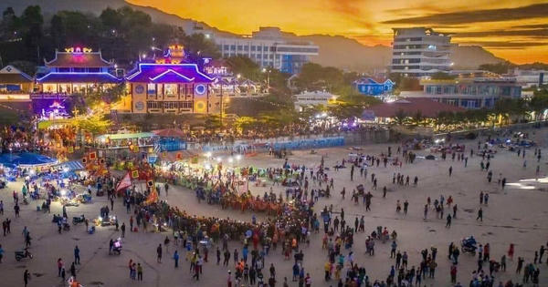 Long Hải thức giấc cùng nhịp du lịch biển