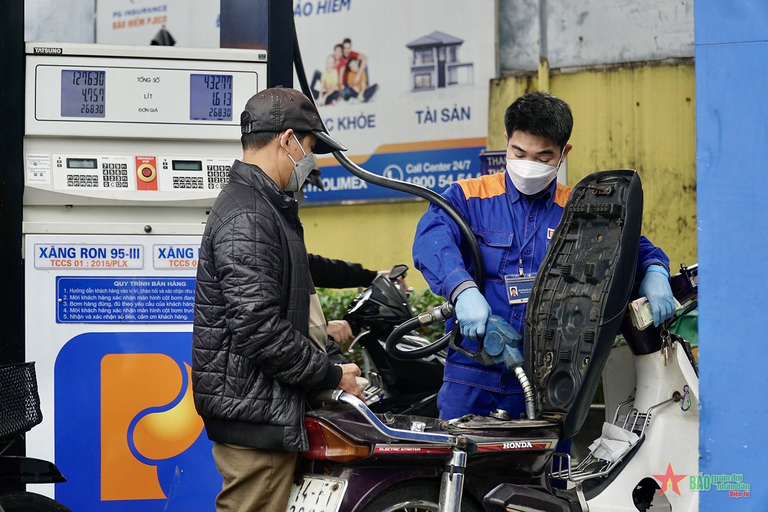 Ngày mai (1-4), giá xăng dầu trong nước có thể giảm bao nhiêu?