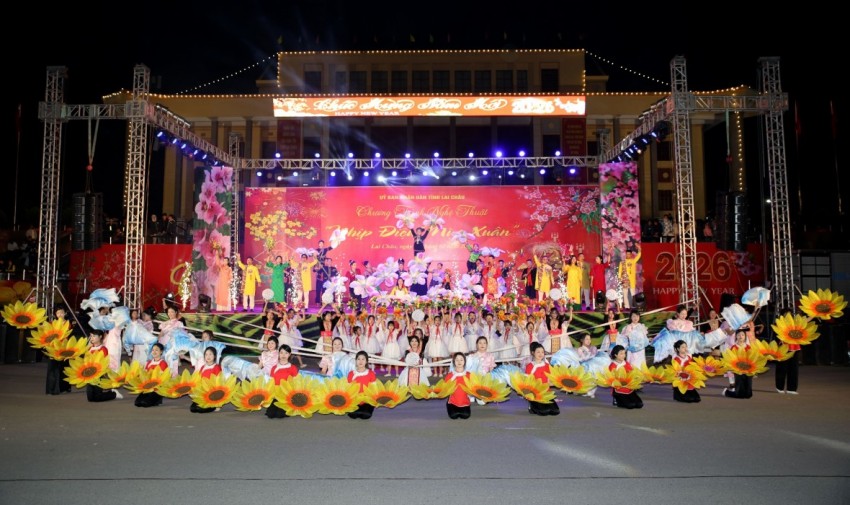 Người dân Lai Châu nô nức đón chào năm mới 2026 Người dân Lai Châu nô nức đón chào năm mới 2026