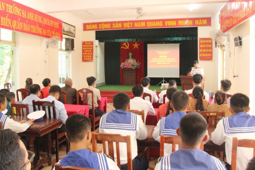 7.	Công tác quán triệt, tuyên truyền về cuộc bầu cử đến cán bộ, chiến sĩ và nhân dân trên đảo được chỉ huy các đơn vị quan tâm thực hiện