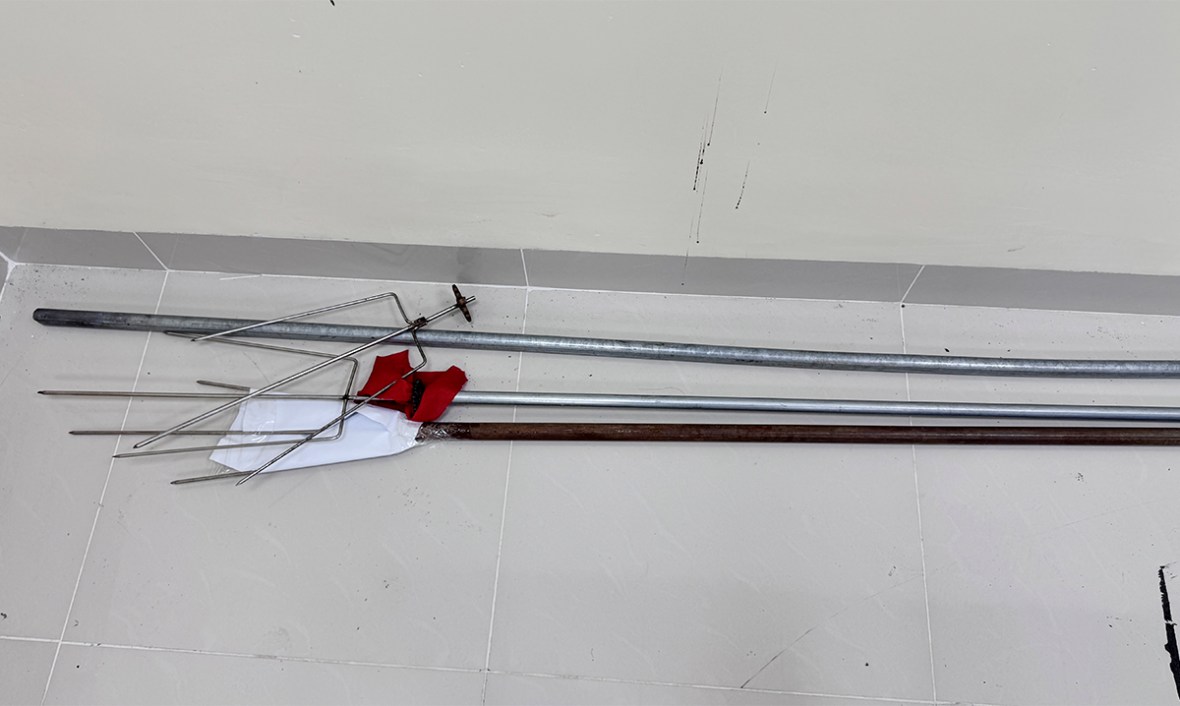 Kịp thời bắt giữ nhóm thanh thiếu niên mang hung khí đập phá nhà dân trong đêm Kịp thời bắt giữ nhóm thanh thiếu niên mang hung khí đập phá nhà dân trong đêm