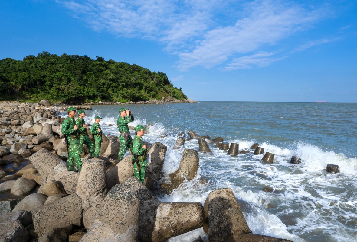 BĐBP Cà Mau giữ vững bình yên nơi địa đầu cực Nam Tổ quốc BĐBP Cà Mau giữ vững bình yên nơi địa đầu cực Nam Tổ quốc