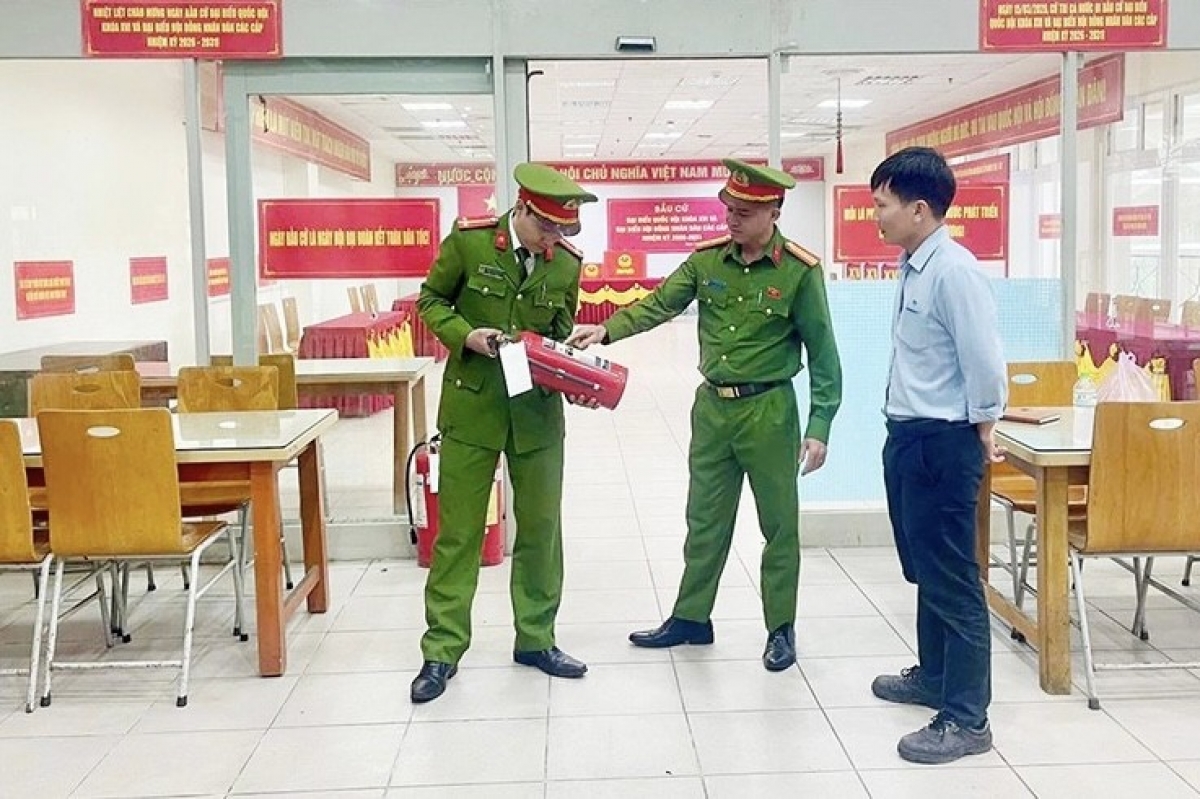 Sẵn sàng phương án đảm bảo an toàn PCCC tại các điểm bỏ phiếu ở Hà Tĩnh