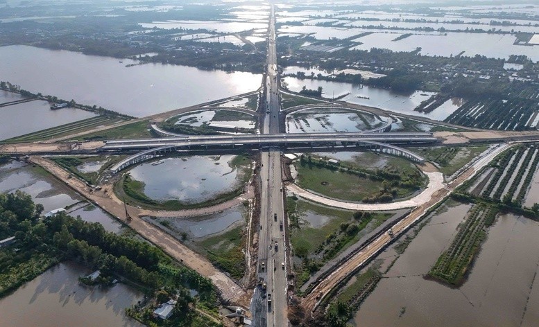 Bộ Xây dựng Trả lời kiến nghị của cử tri tỉnh Cà Mau về ảnh hưởng trong quá trình thi công tuyến cao tốc Bắc - Nam qua địa bàn tỉnh