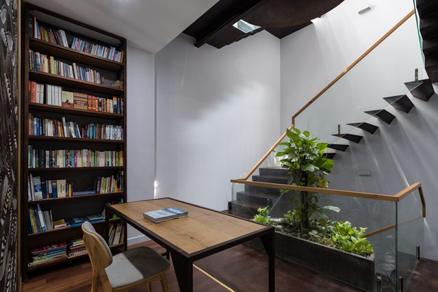 Giải ph&aacute;p n&agrave;y tạo ra sự chuyển đổi kh&ocirc;ng gian, đảm bảo tất cả c&aacute;c khu chức năng đều tiếp x&uacute;c với thi&ecirc;n nhi&ecirc;n.