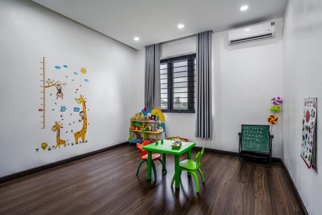 Ph&ograve;ng ngủ v&agrave; chơi của con trai