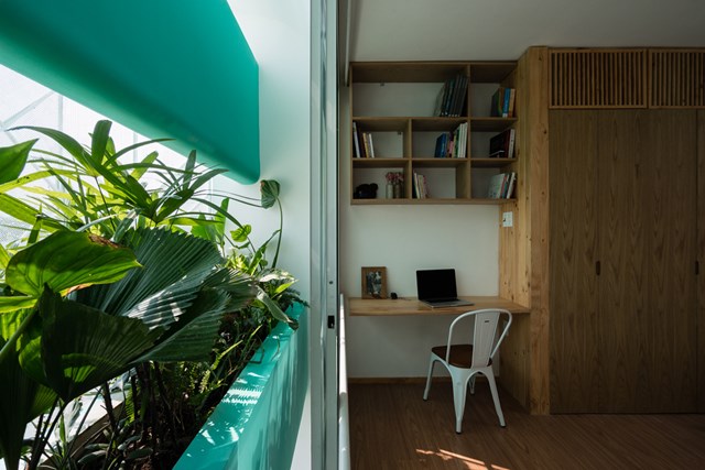 Khu vườn đan xen xuất hiện v&agrave; biến mất thay thế nhau ở mọi kh&ocirc;ng gian...