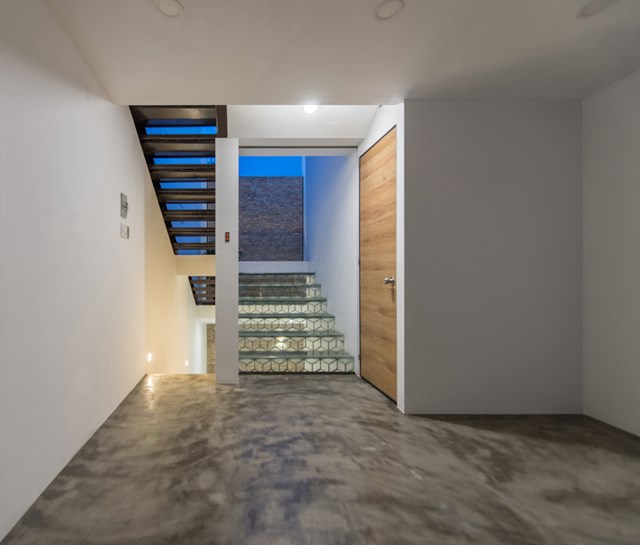 Ở đ&oacute;, sự thay đổi của vật liệu, sự chuyển động của c&acirc;y xanh, sự đa dạng của &aacute;nh s&aacute;ng sẽ l&agrave;m phong ph&uacute; th&ecirc;m cảm gi&aacute;c của người d&ugrave;ng.