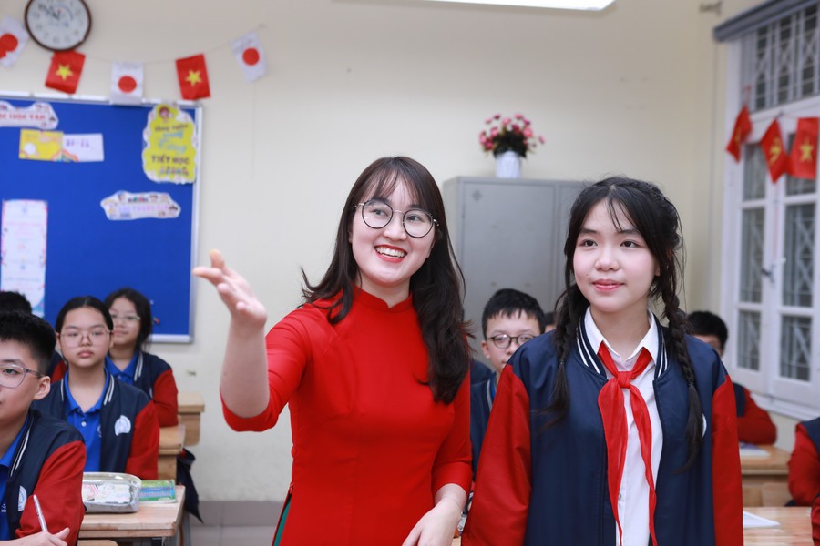 Học sinh Hà Nội hoàn thành THCS đều được tuyển vào THPT Học sinh Hà Nội hoàn thành THCS đều được tuyển vào THPT