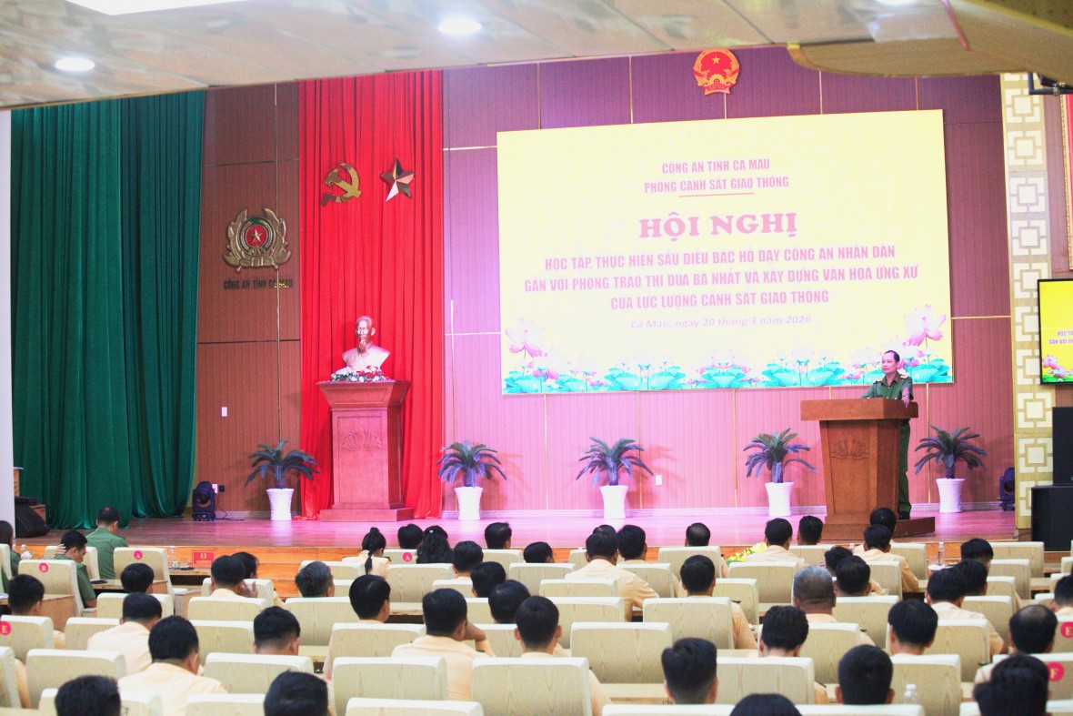 CSGT Cà Mau đẩy mạnh học tập Sáu điều Bác Hồ dạy, xây dựng văn hóa ứng xử chuẩn mực