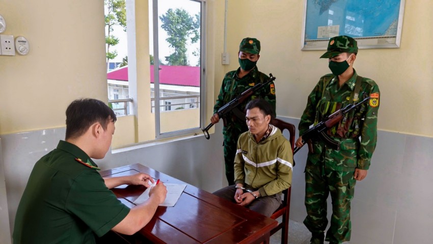 BĐBP TP Cần Thơ liên tiếp bắt giữ 2 vụ tàng trữ, sử dụng trái phép chất ma túy