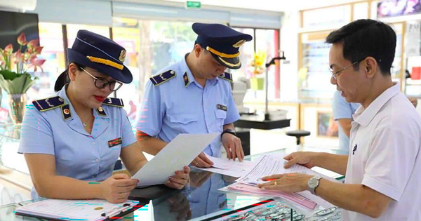 Công chức chuyển sang quản lý thị trường được xếp ngạch kiểm soát viên hay không?