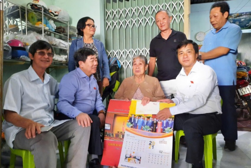 Ông Dương Minh Tuấn, Phó Vụ trưởng Vụ Địa phương 3, Ban Tuyên giáo và Dân vận Trung ương được Trung ương giới thiệu ứng cử đại biểu Quốc hội khóa XVI tại TP HCM. Ông Dương Minh Tuấn, Phó Vụ trưởng Vụ Địa phương 3, Ban Tuyên giáo và Dân vận Trung ương được Trung ương giới thiệu ứng cử đại biểu Quốc hội khóa XVI tại TP HCM.