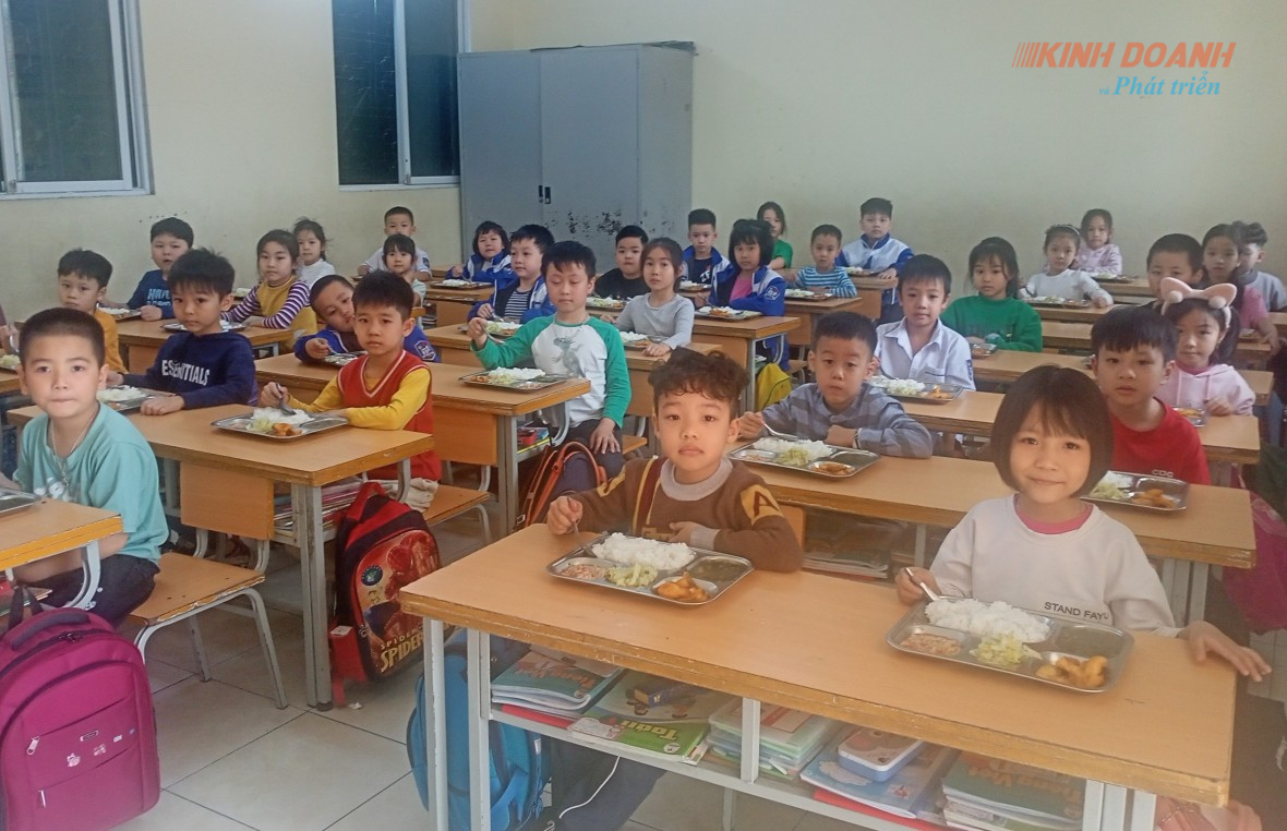 Doanh nghiệp đi đầu trong cung cấp thực phẩm suất ăn