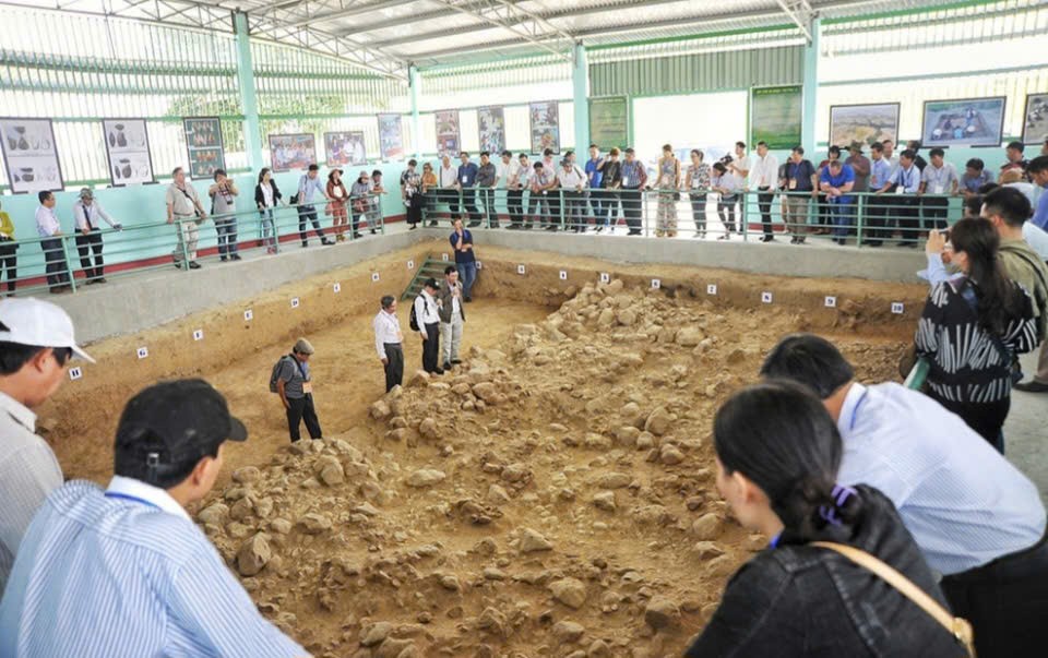 Ngày Xuân về miền di sản: Đánh thức giá trị khảo cổ Rộc Tưng – An Khê Ngày Xuân về miền di sản: Đánh thức giá trị khảo cổ Rộc Tưng – An Khê