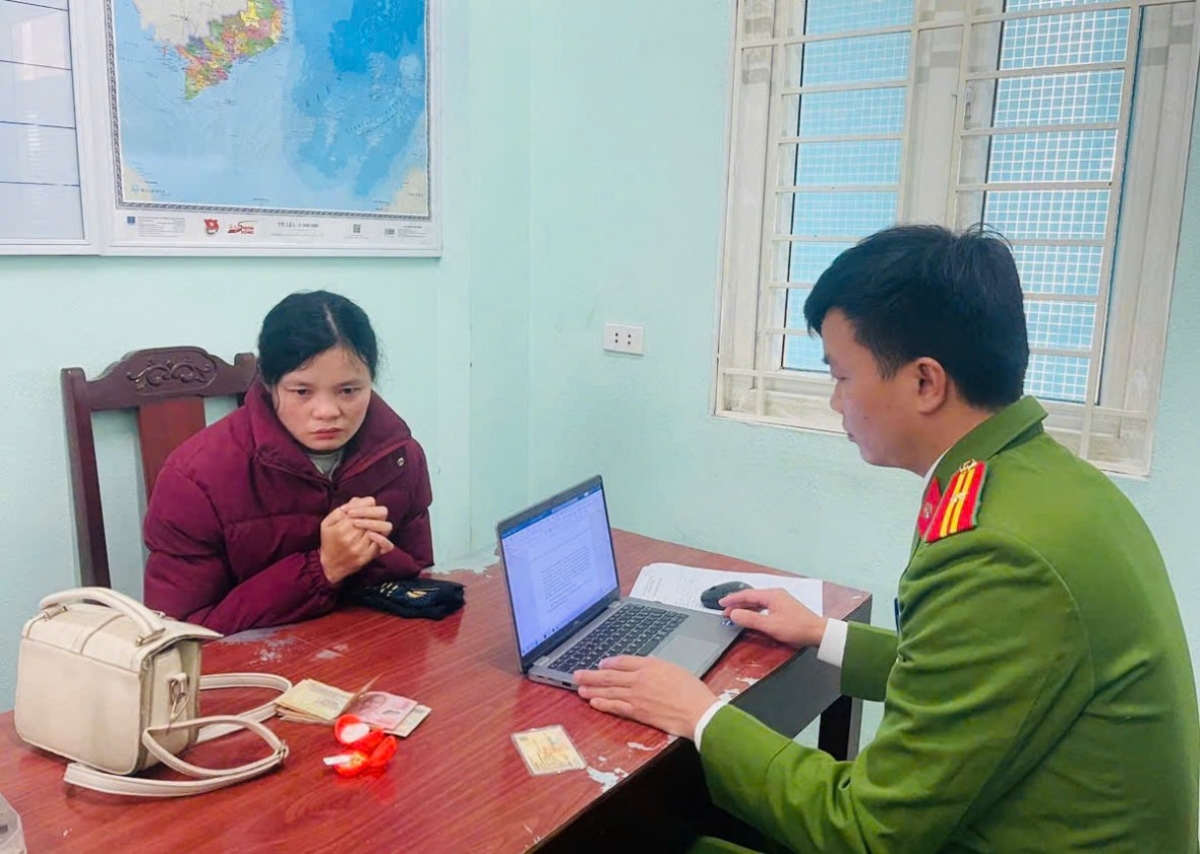 Làm rõ đối tượng dùng “vàng giả” để tráo “vàng thật”