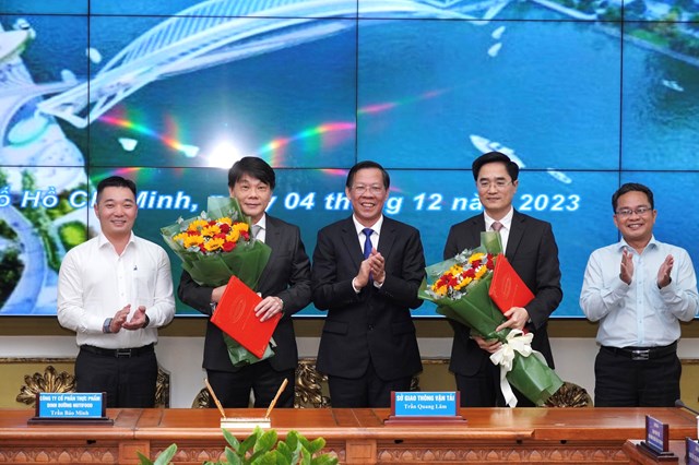 Nutifood chính thức ký kết tài trợ cầu đi bộ qua sông Sài Gòn - Ảnh 1