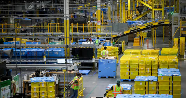 Vượt Walmart, ngôi vương doanh thu toàn cầu chính thức đổi chủ