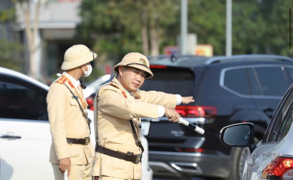 Sẵn sàng lực lượng, phương tiện bảo đảm cho giao thông luôn được thông suốt - Ảnh Công an Hà Tĩnh. Sẵn sàng lực lượng, phương tiện bảo đảm cho giao thông luôn được thông suốt - Ảnh Công an Hà Tĩnh.