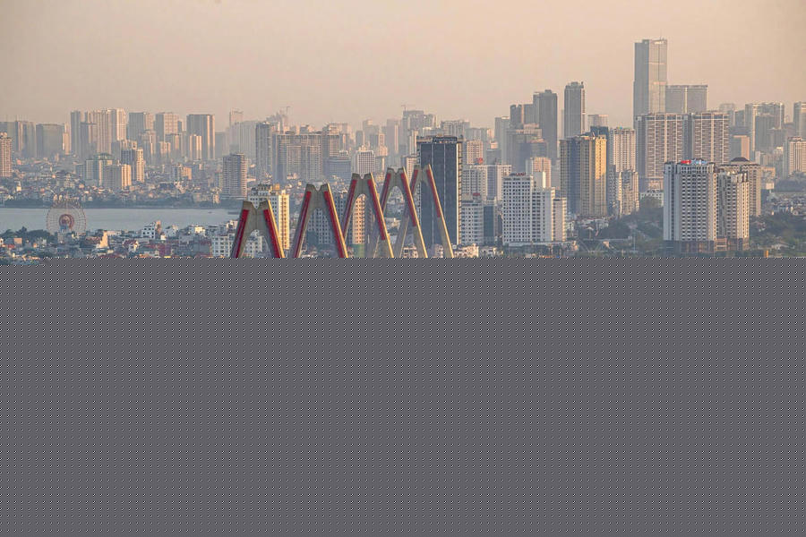 Việt Nam đang bước vào giai đoạn hiện thực hóa các quyết sách chiến lược với tinh thần quyết liệt, đồng bộ. (Ảnh minh họa: Hà Nội nhìn từ phía cầu Nhật Tân).(Ảnh: Lê Hoàng Vũ)