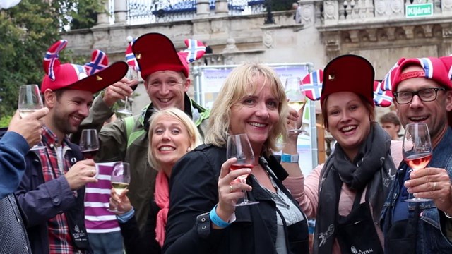 Lễ hội rượu vang quốc tế Budapest.