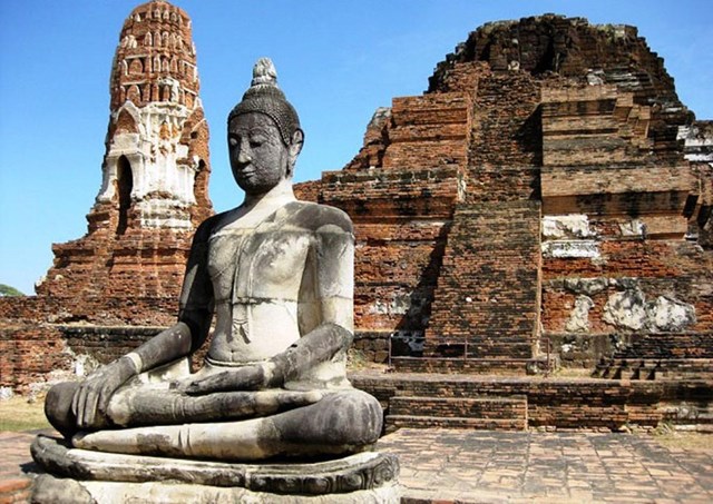 Một bức tượng Phật thiền Vipassana.