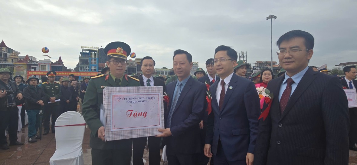 Hơn 2.300 thanh niên Quảng Ninh lên đường nhập ngũ năm 2026 Hơn 2.300 thanh niên Quảng Ninh lên đường nhập ngũ năm 2026