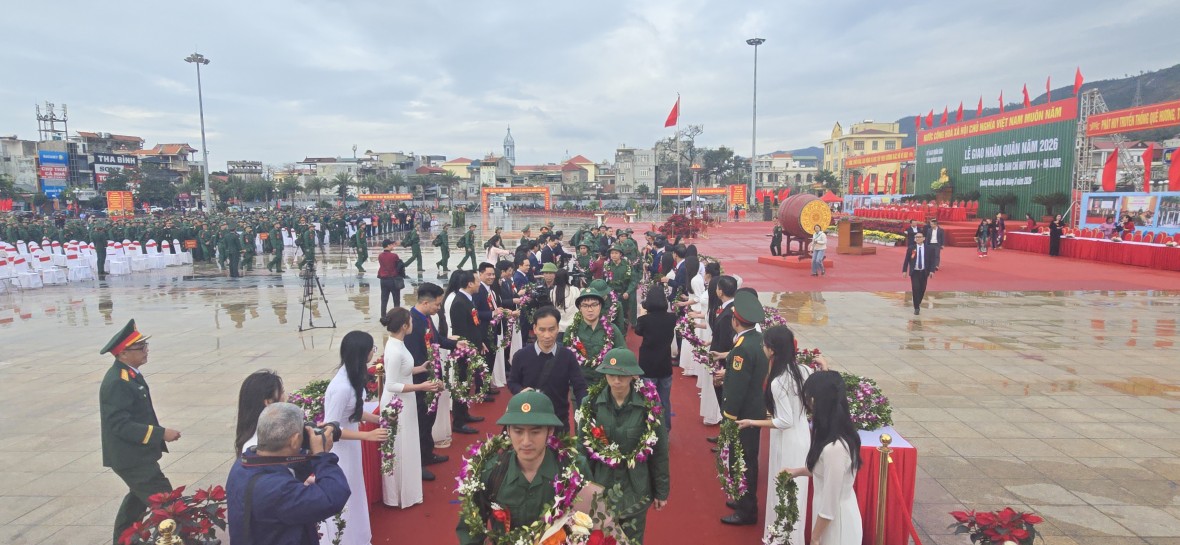 Hơn 2.300 thanh niên Quảng Ninh lên đường nhập ngũ năm 2026 Hơn 2.300 thanh niên Quảng Ninh lên đường nhập ngũ năm 2026