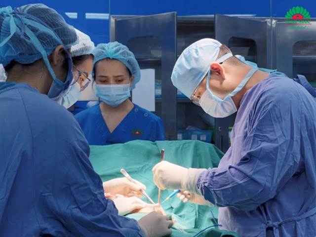 Phẫu thuật bảo tồn v&uacute; l&agrave; phương ph&aacute;p được &aacute;p dụng thường quy tại Bệnh viện Hồng Ngọc.