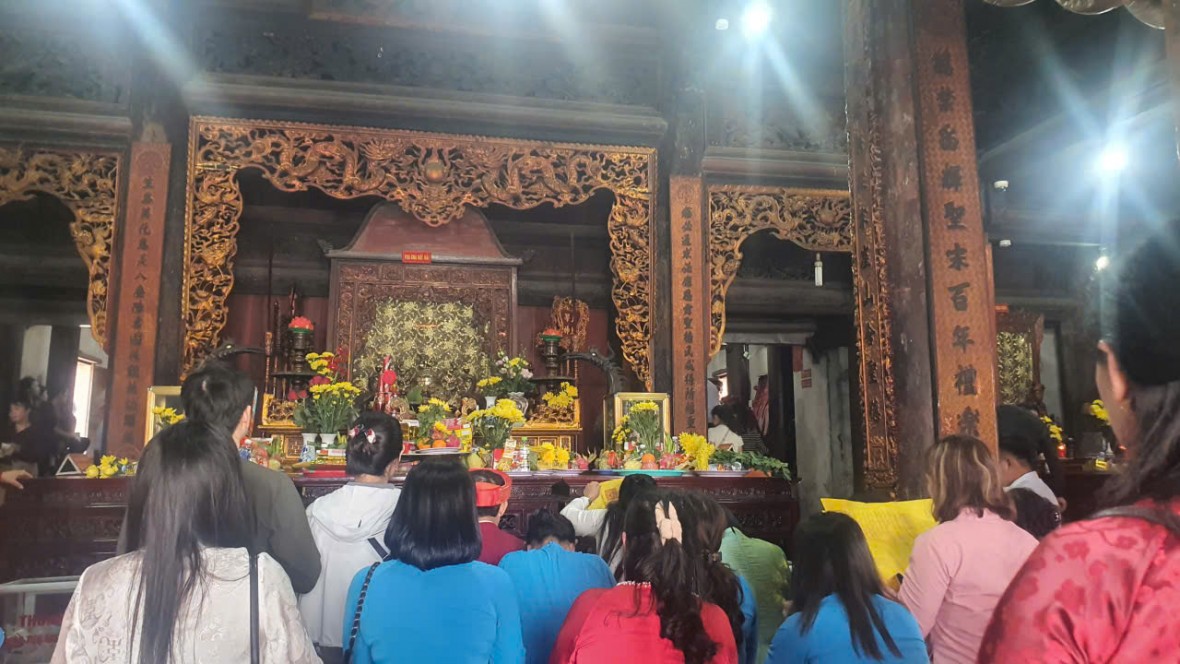 Đền Cờn - điểm du lịch tâm linh nổi tiếng ở Nghệ An.