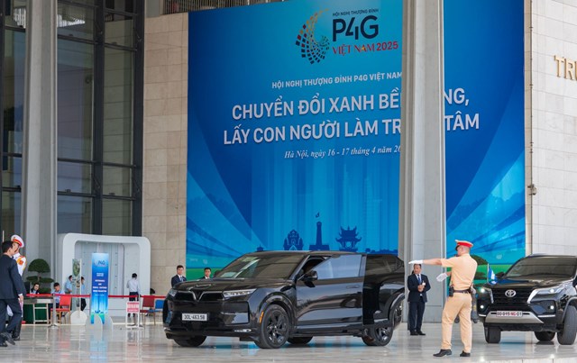 Dàn xe VinFast gây ấn tượng với đại biểu quốc tế tại Hội nghị Thượng đỉnh P4G - Ảnh 2