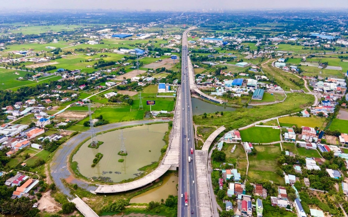 LONG AN HÌNH THÀNH 6 TRỤC ĐỘNG LỰC THÚC ĐẨY KINH TẾ, TẠO ĐÀ TĂNG TRƯỞNG CHO THỊ TRƯỜNG BẤT ĐỘNG SẢN