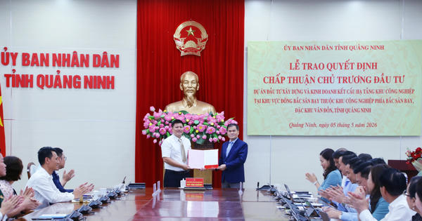 Trao quyết định chấp thuận chủ trương đầu tư KCN Đông Bắc sân bay Vân Đồn