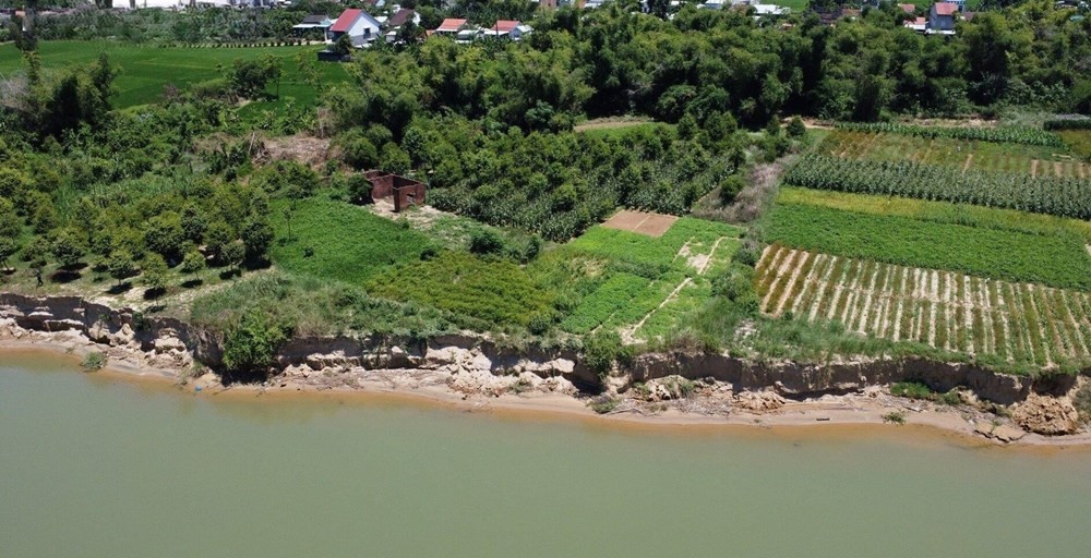 Hà Nội công bố tình huống khẩn cấp sạt lở bờ hữu sông Pheo