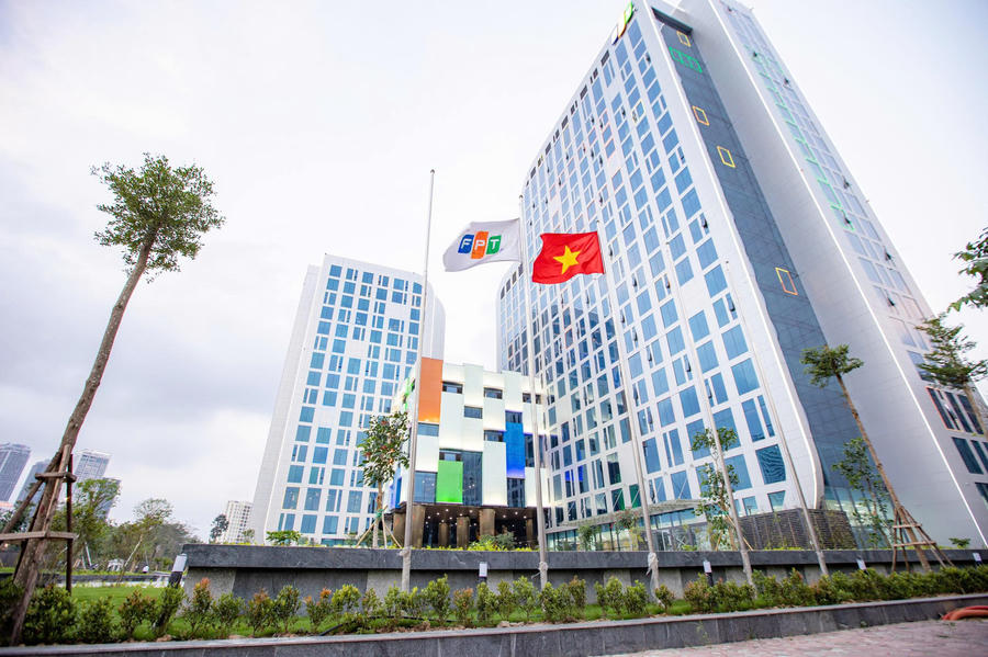 TCBS Research: Cổ phiếu FPT hấp dẫn giữa lúc ngành viễn thông đối mặt rủi ro tỷ giá và sức ép trí tuệ nhân tạo
